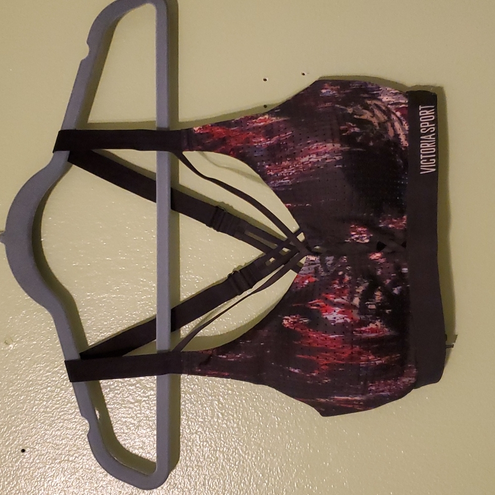 32C - Multi Color Print - Victoria's Secret (Victoria Sport) Strappy Sports Bra